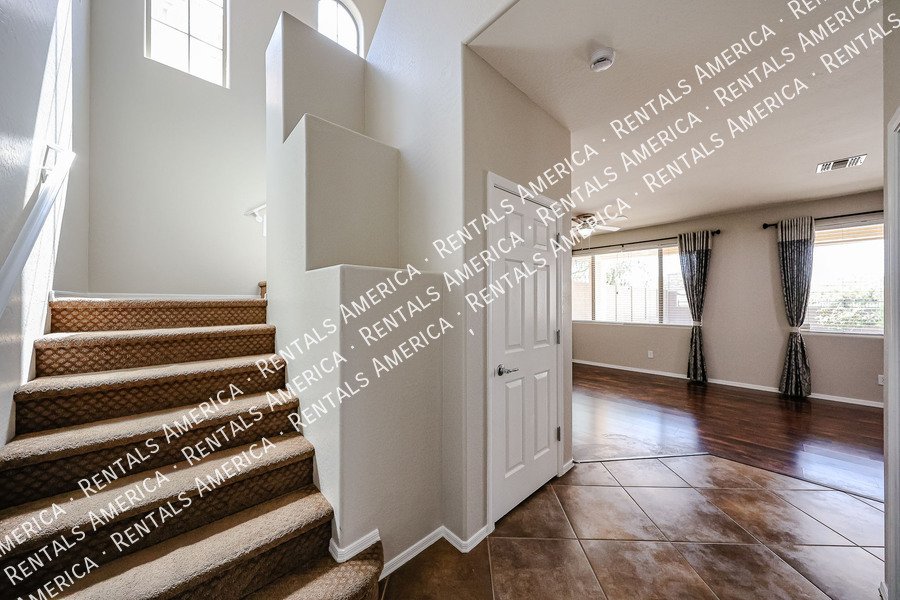 Beautiful 4-Bedroom Home with Mountain Views in Anthem property image