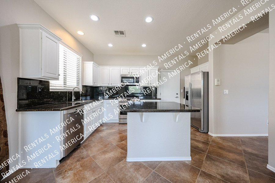 Beautiful 4-Bedroom Home with Mountain Views in Anthem property image