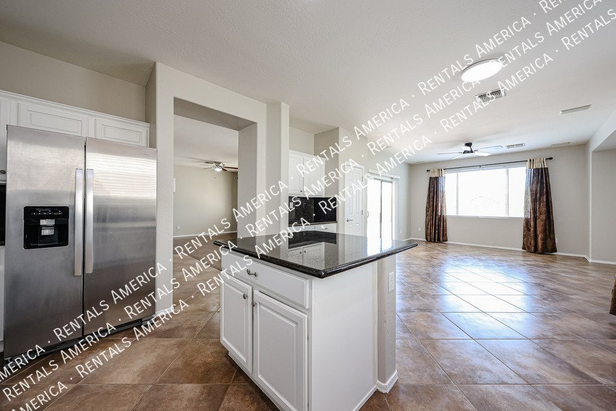 Beautiful 4-Bedroom Home with Mountain Views in Anthem property image