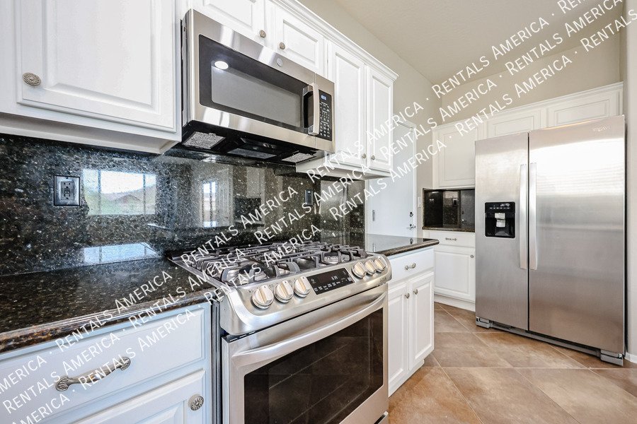 Beautiful 4-Bedroom Home with Mountain Views in Anthem property image