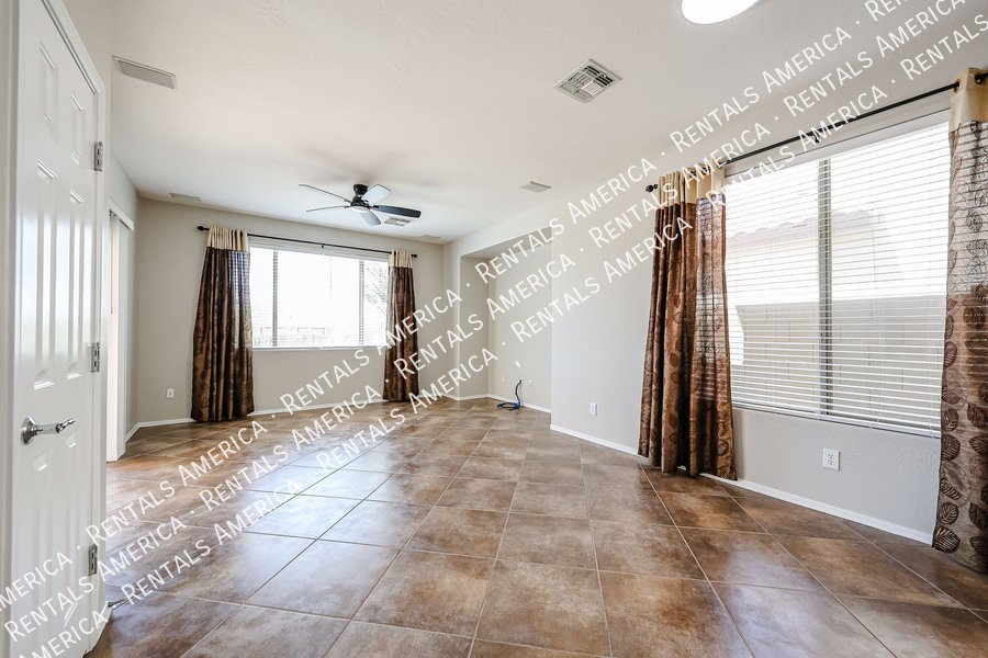 Beautiful 4-Bedroom Home with Mountain Views in Anthem property image