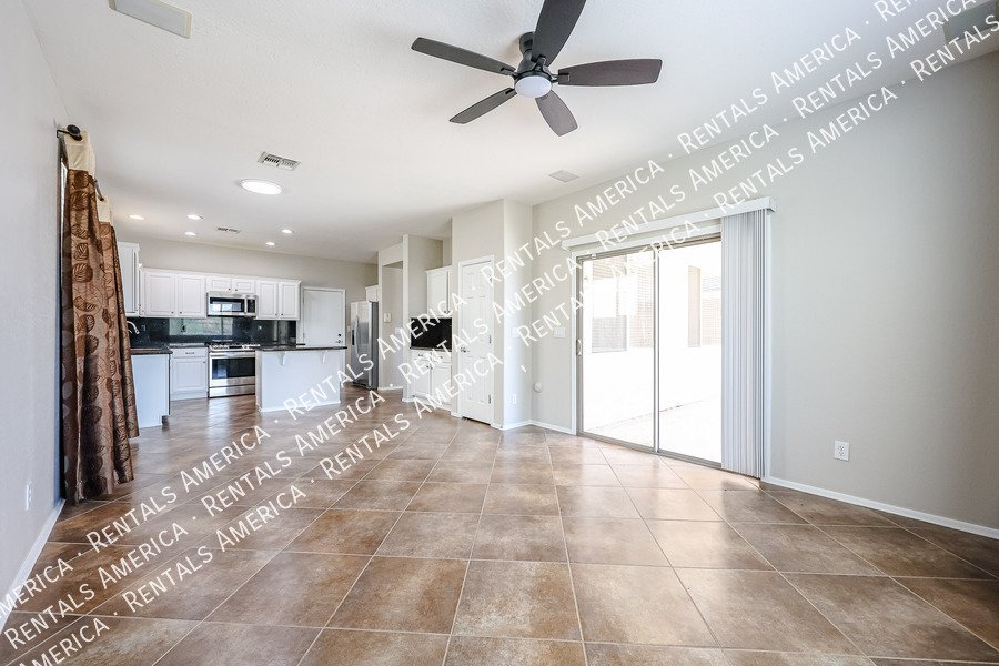 Beautiful 4-Bedroom Home with Mountain Views in Anthem property image