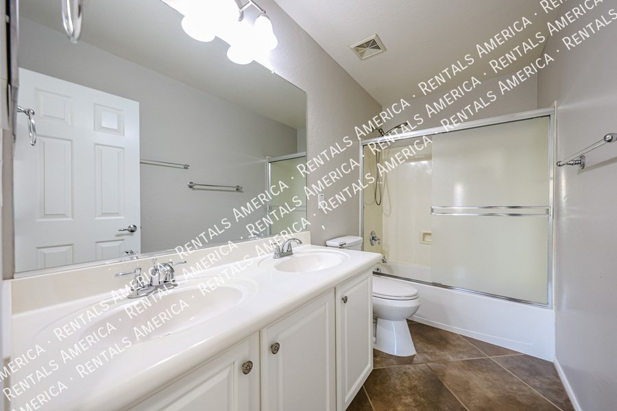 Beautiful 4-Bedroom Home with Mountain Views in Anthem property image