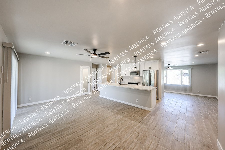 Stunning South Mountain View Home ? Fully Renovated & Move-In Ready property image