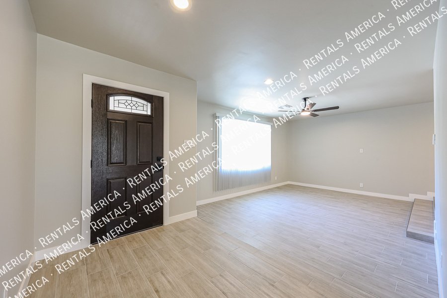 Stunning South Mountain View Home ? Fully Renovated & Move-In Ready property image