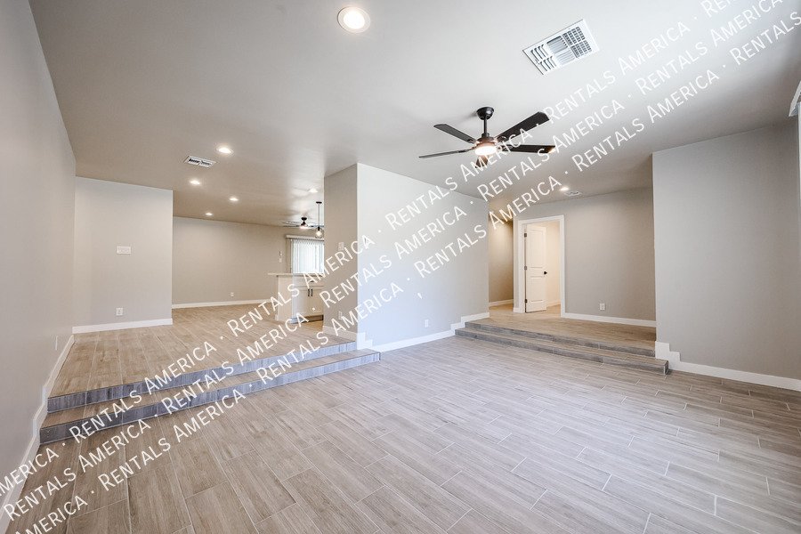 Stunning South Mountain View Home ? Fully Renovated & Move-In Ready property image