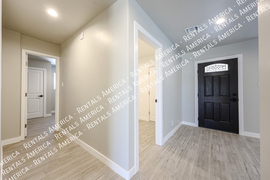 Stunning South Mountain View Home ? Fully Renovated & Move-In Ready property image