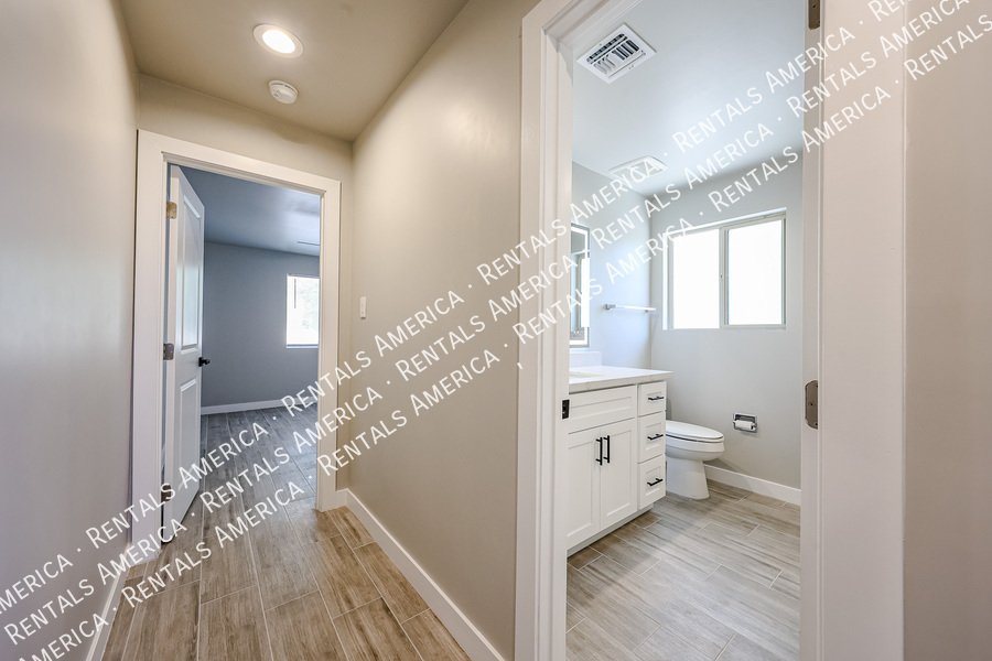 Stunning South Mountain View Home ? Fully Renovated & Move-In Ready property image