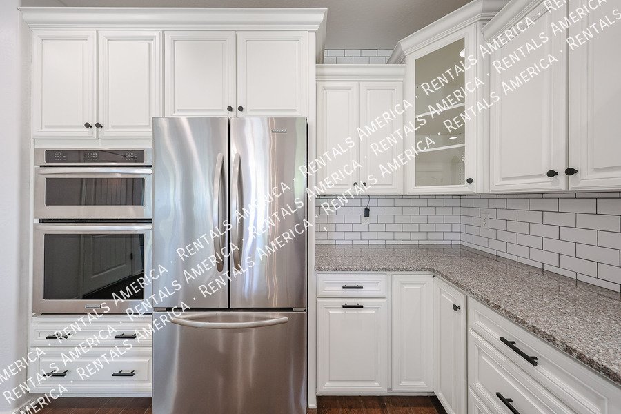 Resort-Style Living in the Highly Desirable Bridges at Gilbert! property image