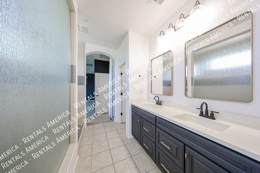 Resort-Style Living in the Highly Desirable Bridges at Gilbert! property image