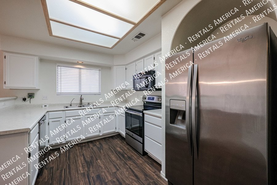 SPACIOUS VILLA W/ AMAZING VIEWS @POINTE SOUTH MOUNTAIN! property image