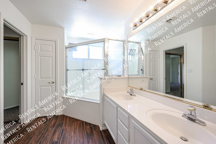 SPACIOUS VILLA W/ AMAZING VIEWS @POINTE SOUTH MOUNTAIN! property image