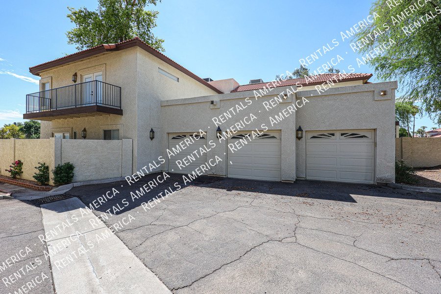 SPACIOUS VILLA W/ AMAZING VIEWS @POINTE SOUTH MOUNTAIN! property image