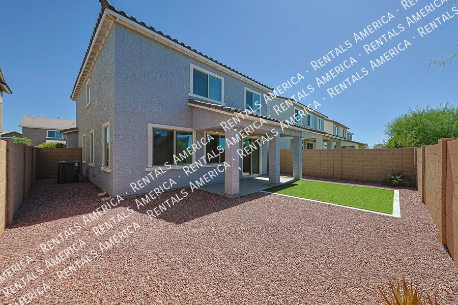 MOVE IN SPECIAL!!!!!4 bedroom 2.5 bath in Glendale property image