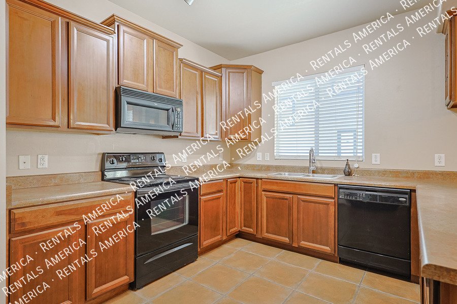 SOLAR PANELS property image