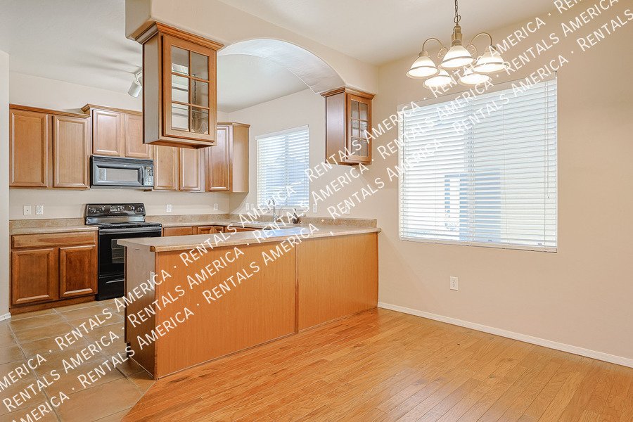 SOLAR PANELS property image