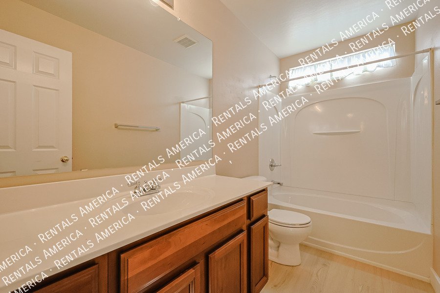 SOLAR PANELS property image