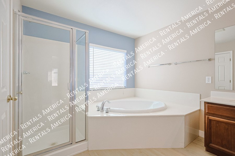 SOLAR PANELS property image