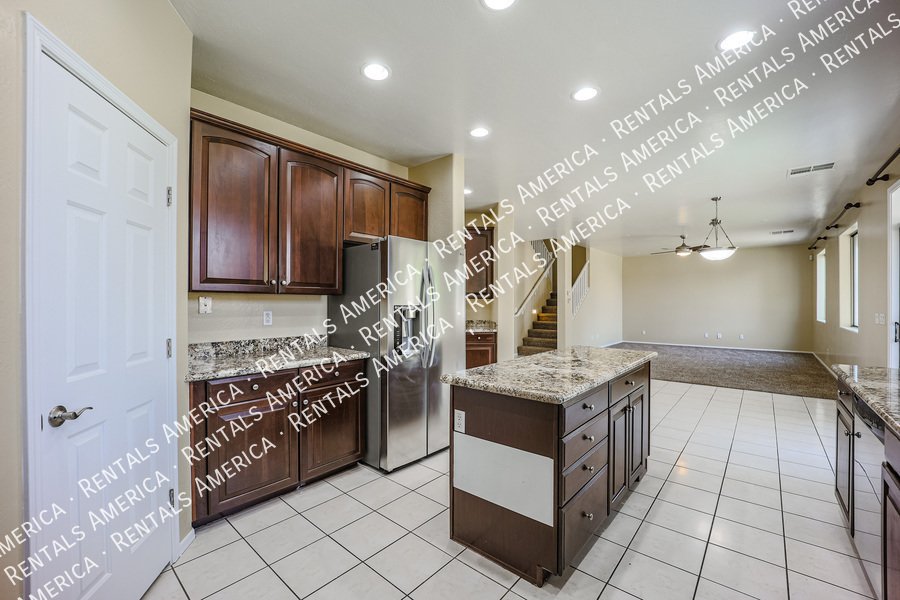 Ready for Immediate Move-In! New Carpet and Dishwasher property image