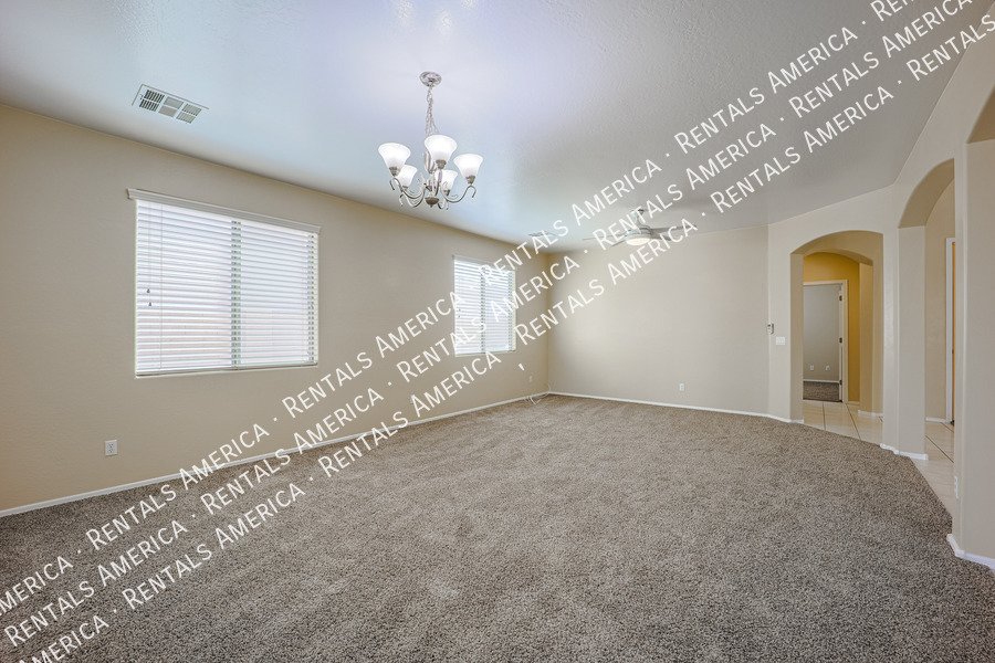 Ready for Immediate Move-In! New Carpet and Dishwasher property image