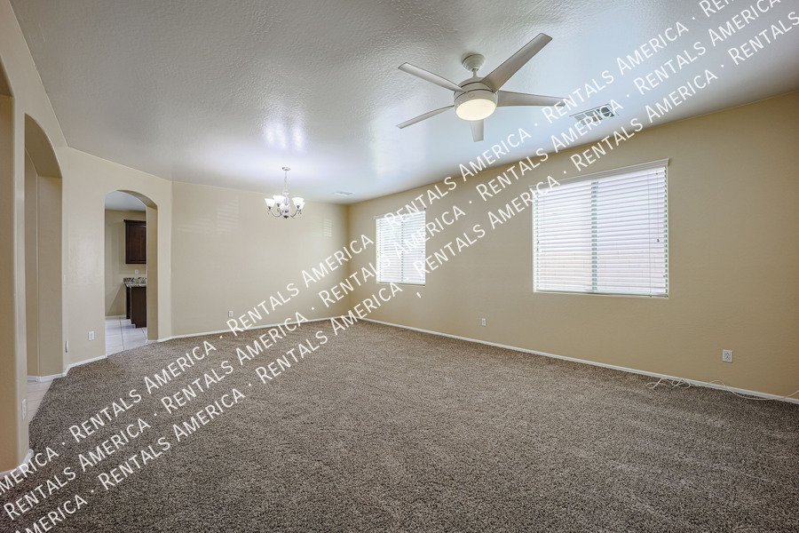 Ready for Immediate Move-In! New Carpet and Dishwasher property image