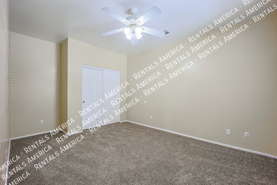 Ready for Immediate Move-In! New Carpet and Dishwasher property image
