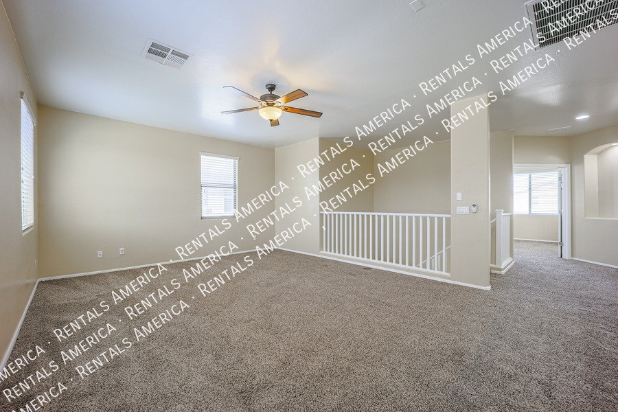 Ready for Immediate Move-In! New Carpet and Dishwasher property image