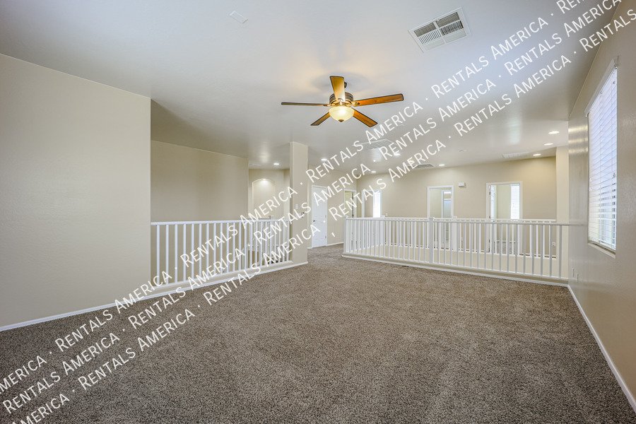 Ready for Immediate Move-In! New Carpet and Dishwasher property image
