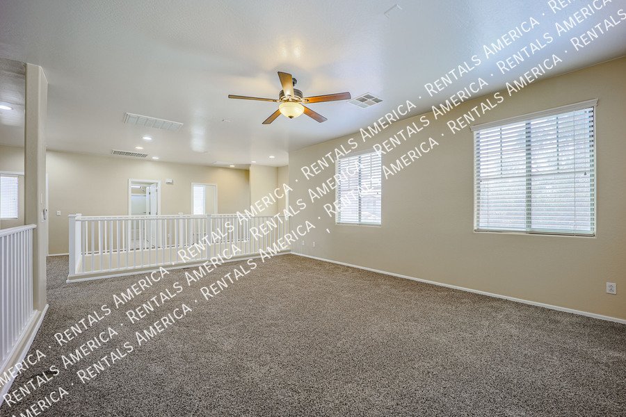 Ready for Immediate Move-In! New Carpet and Dishwasher property image