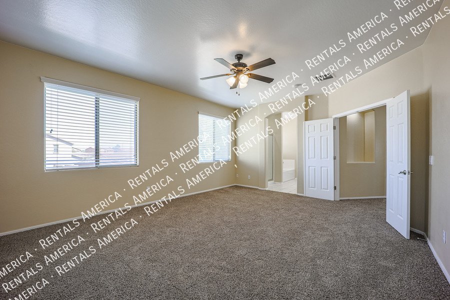 Ready for Immediate Move-In! New Carpet and Dishwasher property image