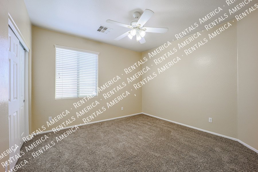 Ready for Immediate Move-In! New Carpet and Dishwasher property image