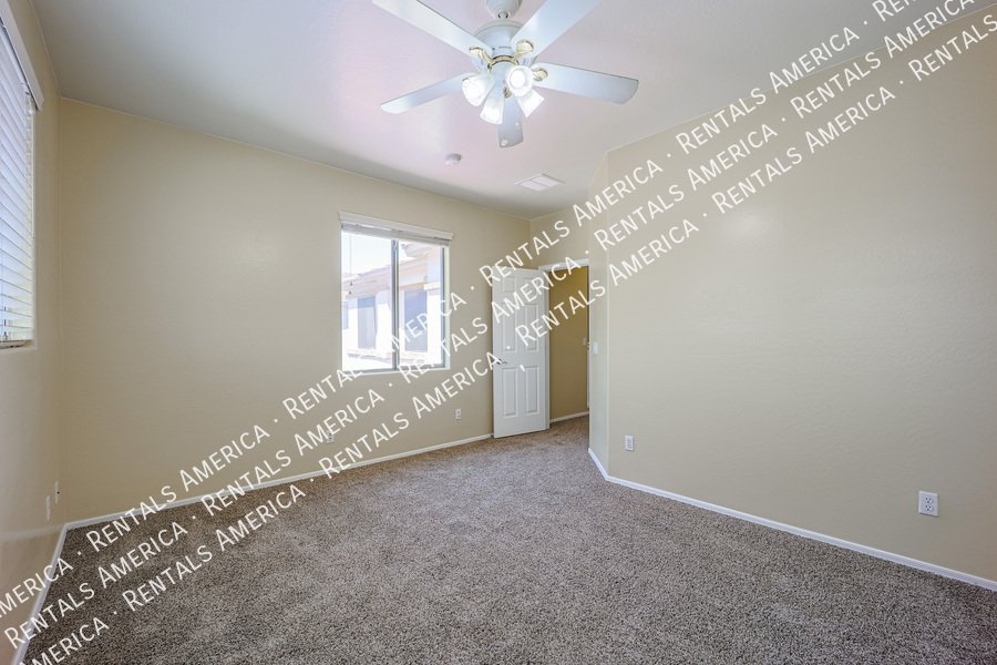 Ready for Immediate Move-In! New Carpet and Dishwasher property image