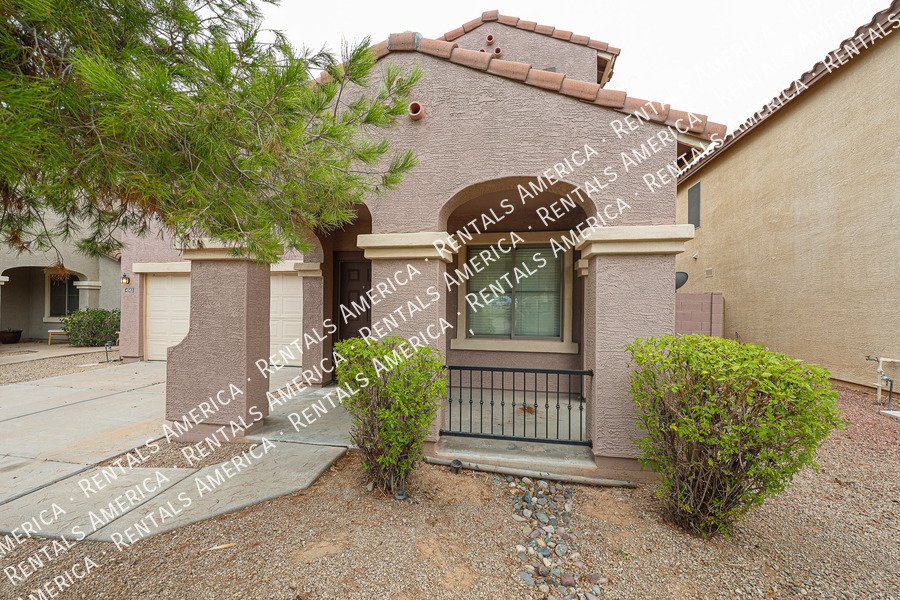 4 bedroom 2.5 bath home in Gilbert property image