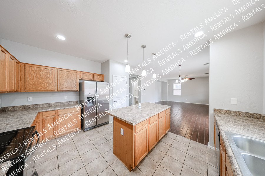 4 bedroom 2.5 bath home in Gilbert property image