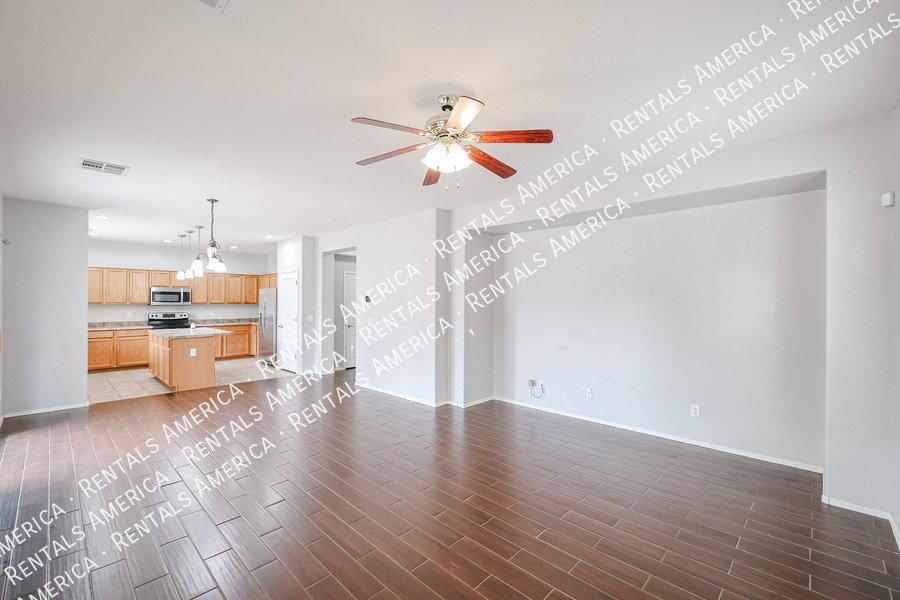 4 bedroom 2.5 bath home in Gilbert property image