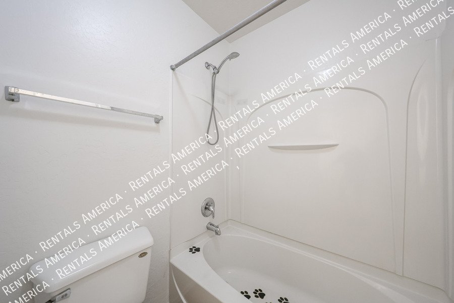 4 bedroom 2.5 bath home in Gilbert property image