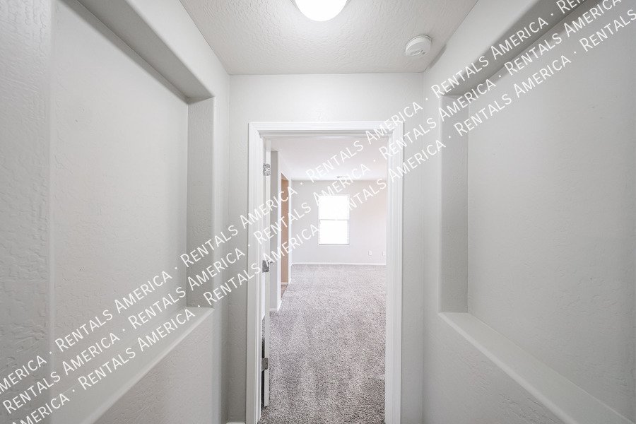 4 bedroom 2.5 bath home in Gilbert property image