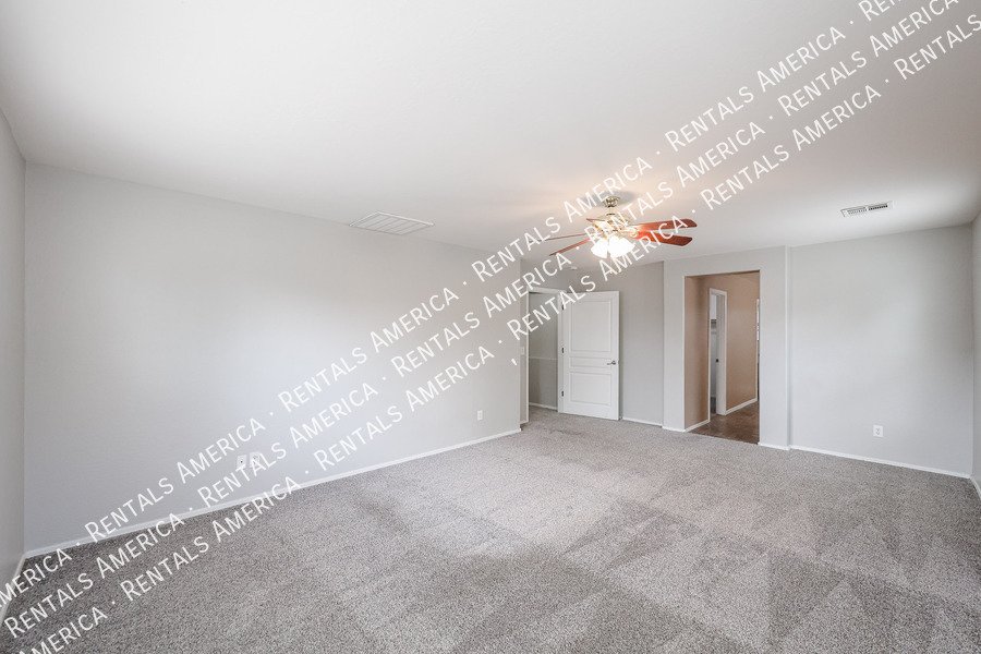4 bedroom 2.5 bath home in Gilbert property image