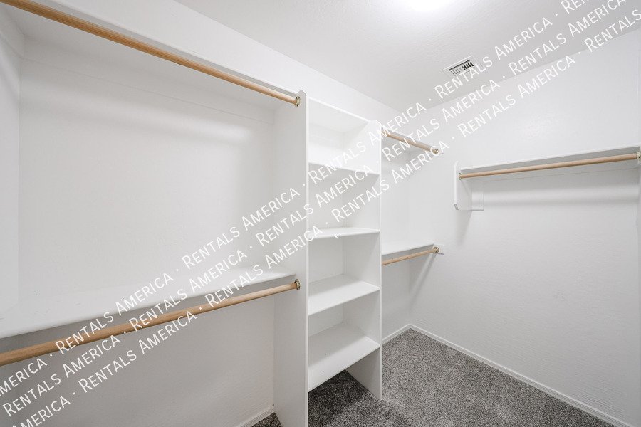 4 bedroom 2.5 bath home in Gilbert property image