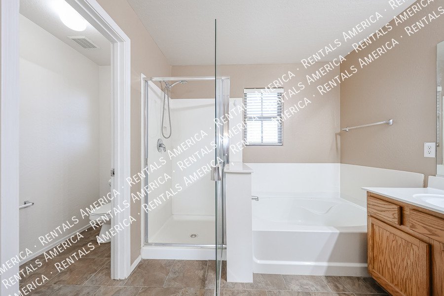 4 bedroom 2.5 bath home in Gilbert property image