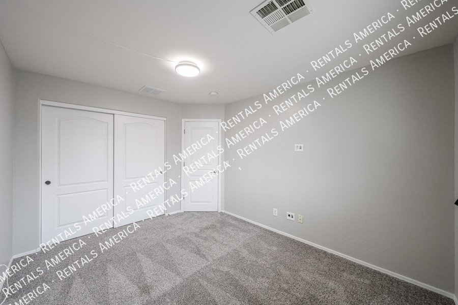 4 bedroom 2.5 bath home in Gilbert property image