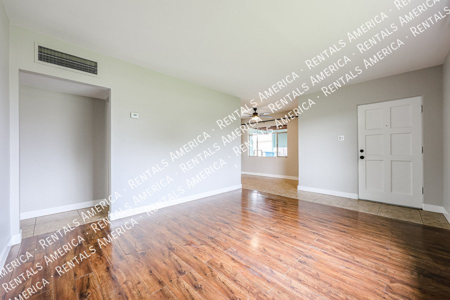 Charming Single Story 3 Bed Home in St. Gregory Nieghborhood property image