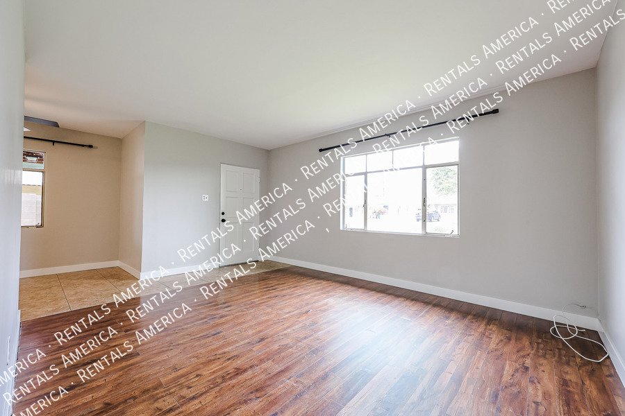 Charming Single Story 3 Bed Home in St. Gregory Nieghborhood property image