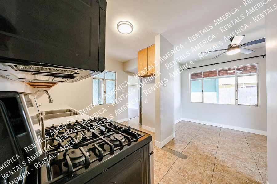 Charming Single Story 3 Bed Home in St. Gregory Nieghborhood property image