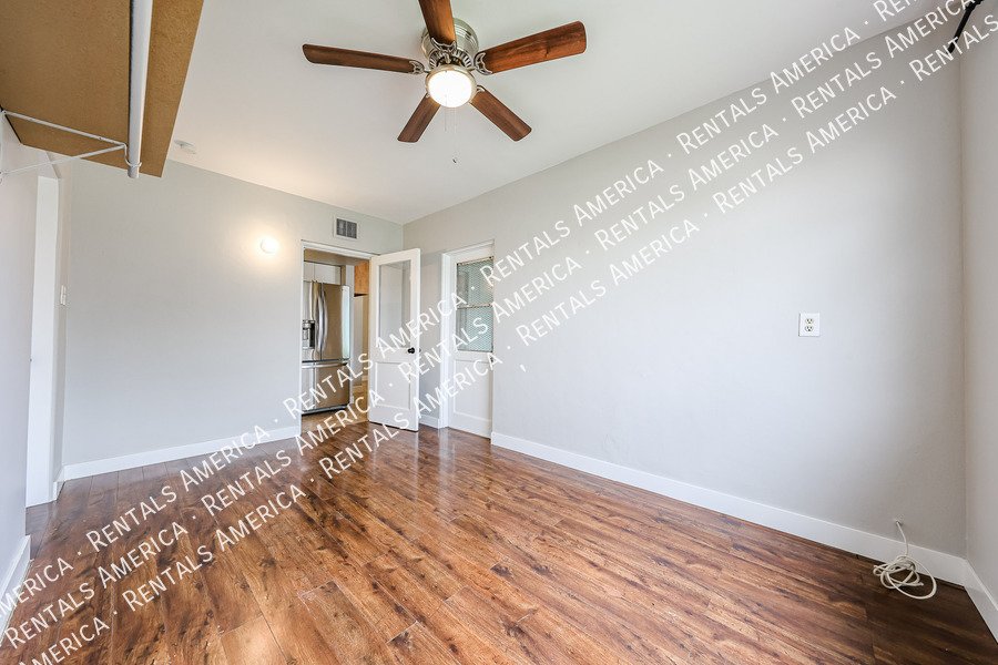 Charming Single Story 3 Bed Home in St. Gregory Nieghborhood property image