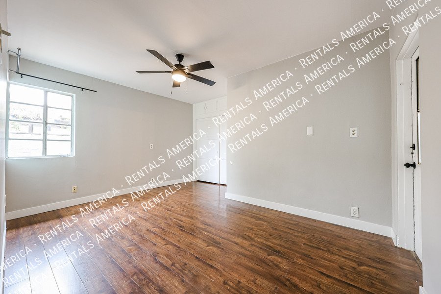 Charming Single Story 3 Bed Home in St. Gregory Nieghborhood property image