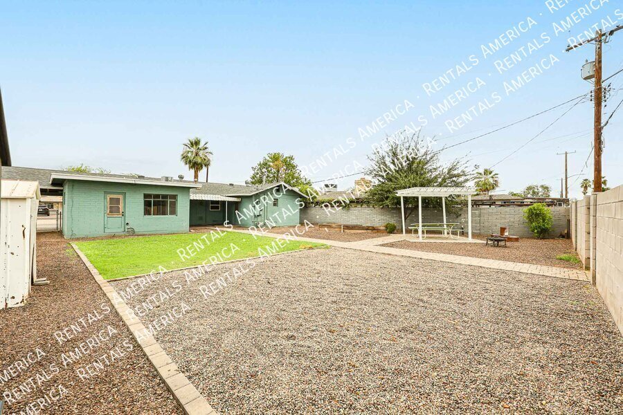 Charming Single Story 3 Bed Home in St. Gregory Nieghborhood property image