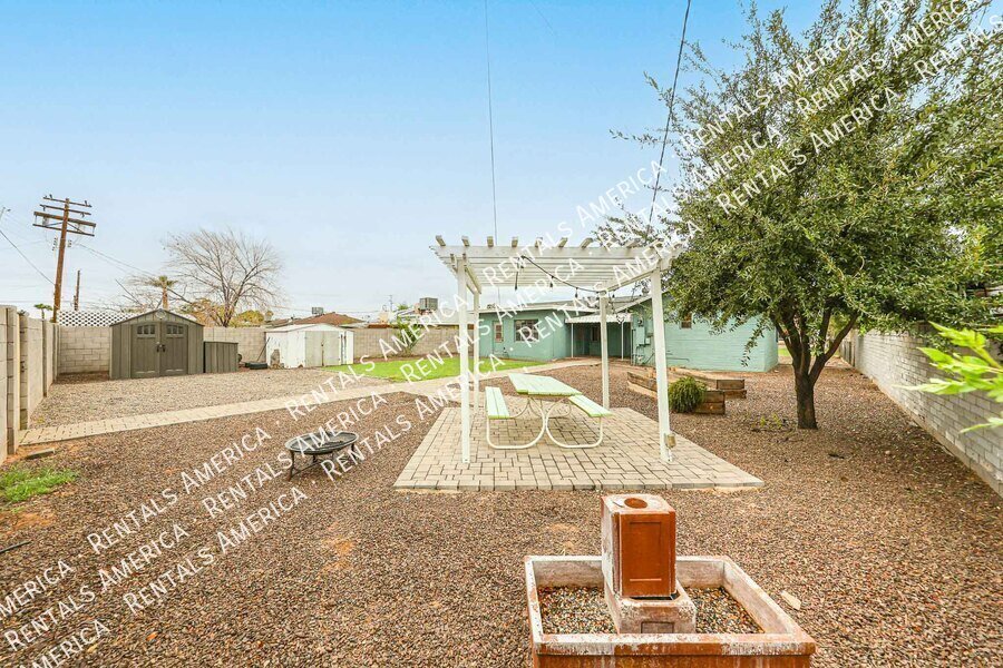 Charming Single Story 3 Bed Home in St. Gregory Nieghborhood property image