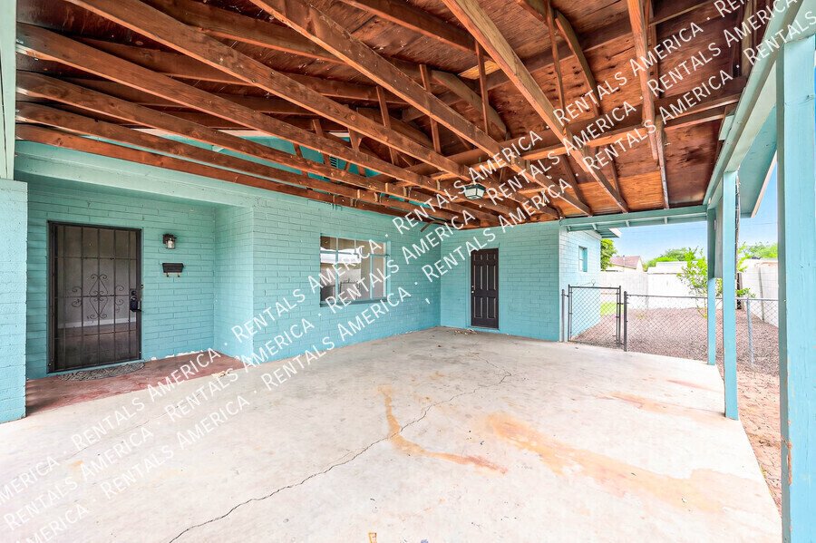 Charming Single Story 3 Bed Home in St. Gregory Nieghborhood property image