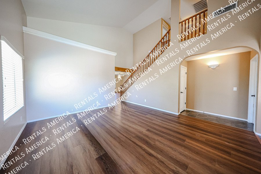 Beautiful 4 bdrm w/Pool in Florence property image